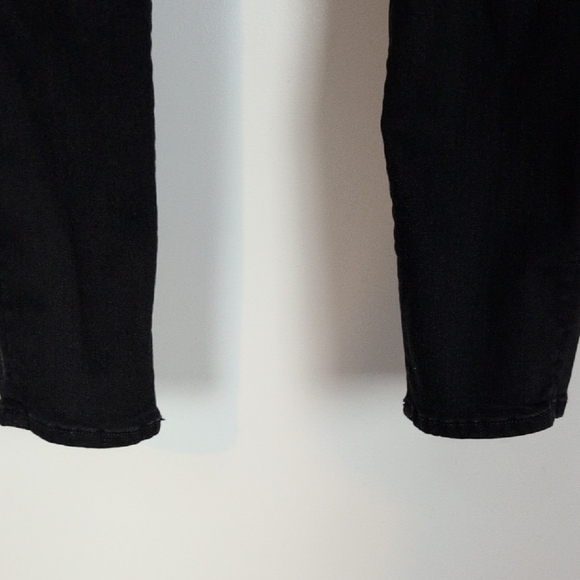 Mother The Looker Crop Jeans - Picture 4 of 10